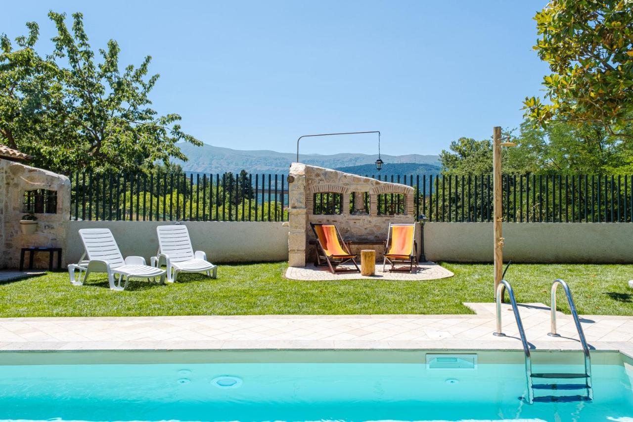 Aria Di Bosco Bed and Breakfast LʼAquila Exteriör bild