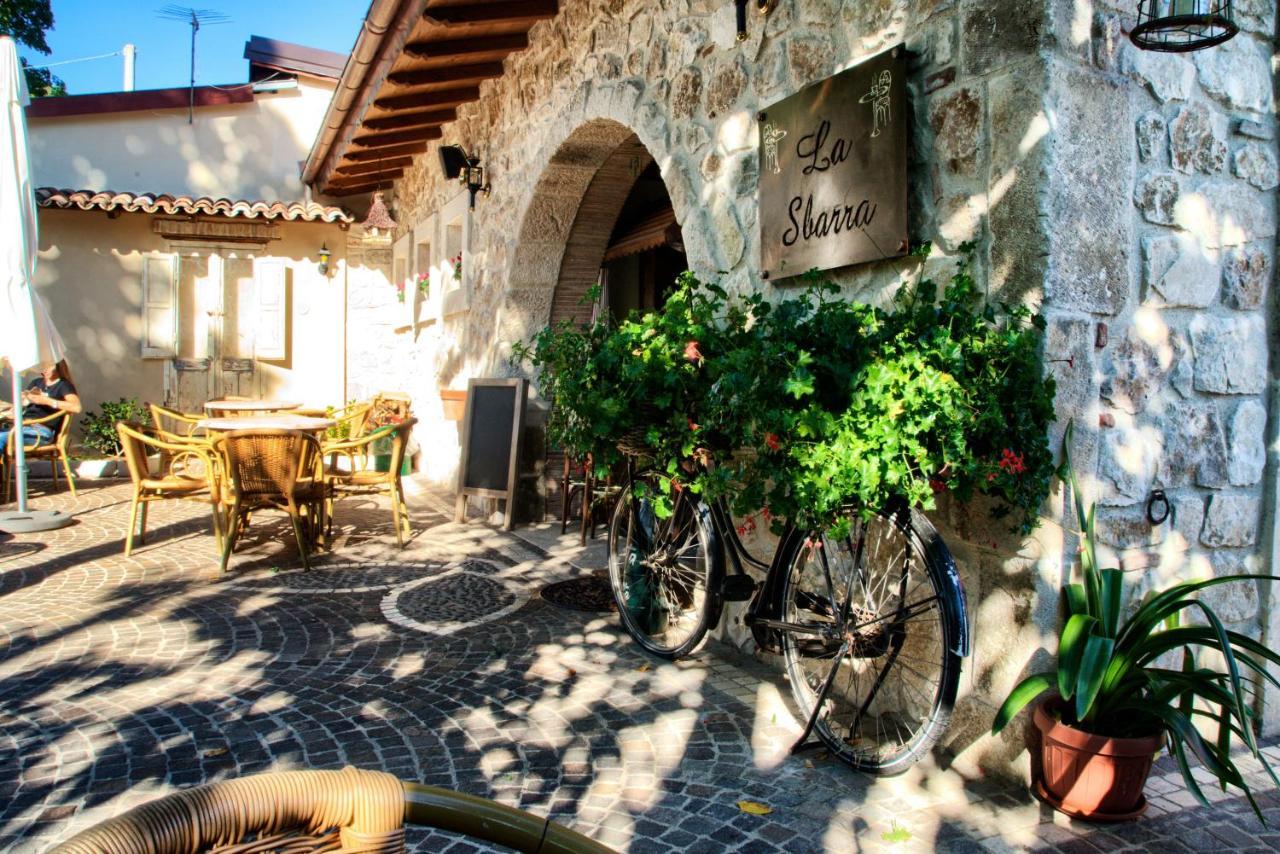 Aria Di Bosco Bed and Breakfast LʼAquila Exteriör bild